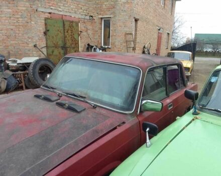 Красный ВАЗ 2105, объемом двигателя 1 л и пробегом 1 тыс. км за 203 $, фото 2 на Automoto.ua