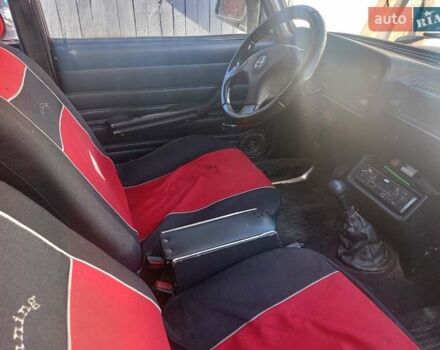 Красный ВАЗ 2105, объемом двигателя 0 л и пробегом 185 тыс. км за 600 $, фото 1 на Automoto.ua