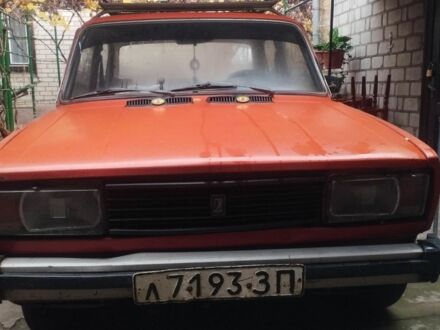 Красный ВАЗ 2105, объемом двигателя 0 л и пробегом 50 тыс. км за 600 $, фото 1 на Automoto.ua