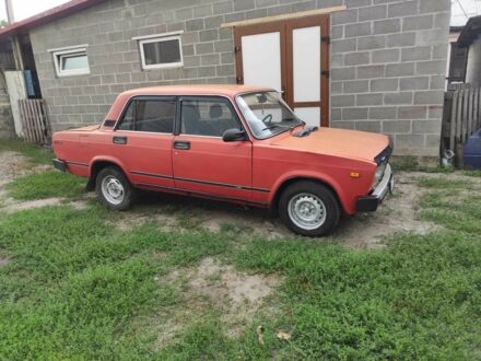 ВАЗ 2105 1980 в Белой Церкве на Automoto.ua Красный ВАЗ 2105, объемом двигателя 1.3 л и пробегом 125 тыс. км за 670 $, фото 1 на Automoto.ua