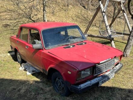 ВАЗ 2105 1980 у Тячеве на Automoto.ua Червоний ВАЗ 2105, об'ємом двигуна 1.3 л та пробігом 1 тис. км за 190 $, фото 1 на Automoto.ua