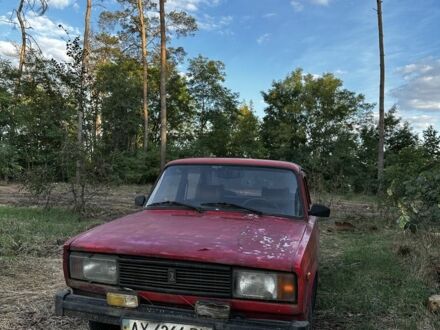 Красный ВАЗ 2105, объемом двигателя 1.3 л и пробегом 300 тыс. км за 195 $, фото 1 на Automoto.ua
