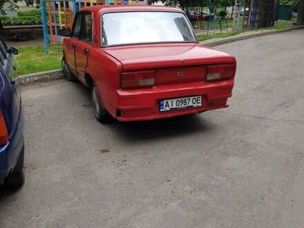 ВАЗ 2105 1981 в Белой Церкве на Automoto.ua Красный ВАЗ 2105, объемом двигателя 1.3 л и пробегом 194 тыс. км за 999 $, фото 1 на Automoto.ua