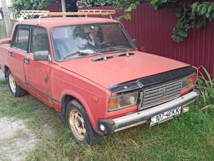Красный ВАЗ 2105, объемом двигателя 1.3 л и пробегом 165 тыс. км за 300 $, фото 1 на Automoto.ua