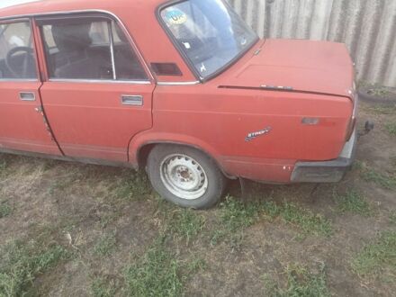 ВАЗ 2105 1981 в Полтаве на Automoto.ua Красный ВАЗ 2105, объемом двигателя 1.3 л и пробегом 79 тыс. км за 292 $, фото 1 на Automoto.ua