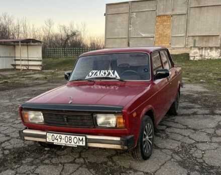 Красный ВАЗ 2105, объемом двигателя 1.5 л и пробегом 100 тыс. км за 816 $, фото 1 на Automoto.ua