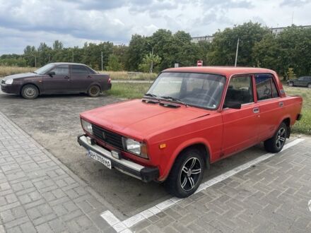 ВАЗ 2105 1982 в Краматорске на Automoto.ua Красный ВАЗ 2105, объемом двигателя 1.3 л и пробегом 3 тыс. км за 726 $, фото 1 на Automoto.ua