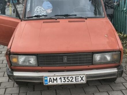 ВАЗ 2105 1982 в Житомире на Automoto.ua Красный ВАЗ 2105, объемом двигателя 1.3 л и пробегом 1 тыс. км за 700 $, фото 1 на Automoto.ua