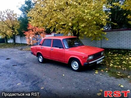 ВАЗ 2105 1982 в Новомосковске на Automoto.ua Красный ВАЗ 2105, объемом двигателя 1.3 л и пробегом 0 тыс. км за 750 $, фото 1 на Automoto.ua