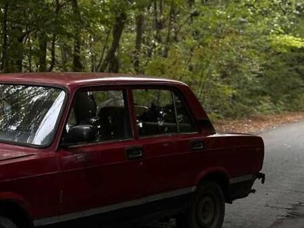 ВАЗ 2105 1983 в Виннице на Automoto.ua Красный ВАЗ 2105, объемом двигателя 1.3 л и пробегом 678 тыс. км за 510 $, фото 1 на Automoto.ua