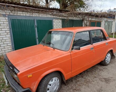 Красный ВАЗ 2105, объемом двигателя 1.3 л и пробегом 203 тыс. км за 700 $, фото 1 на Automoto.ua