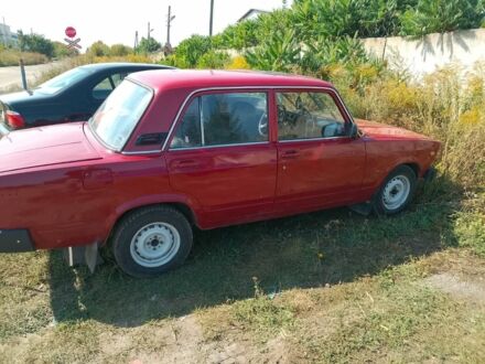 ВАЗ 2105 1984 у Сумах на Automoto.ua Червоний ВАЗ 2105, об'ємом двигуна 1.3 л та пробігом 15 тис. км за 897 $, фото 1 на Automoto.ua