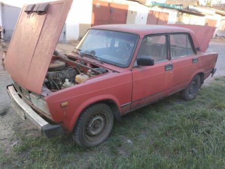 ВАЗ 2105 1985 в Подольск (Котовск) на Automoto.ua Красный ВАЗ 2105, объемом двигателя 0 л и пробегом 50 тыс. км за 242 $, фото 1 на Automoto.ua