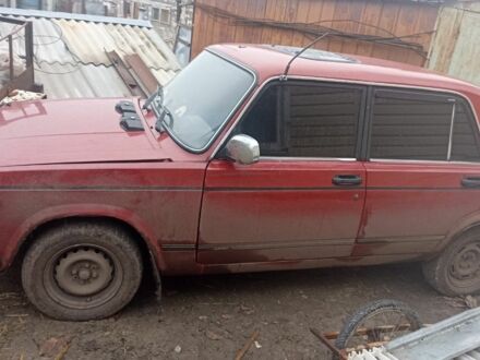 Красный ВАЗ 2105, объемом двигателя 0 л и пробегом 100 тыс. км за 899 $, фото 1 на Automoto.ua