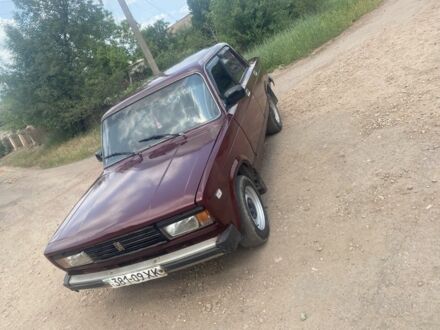 ВАЗ 2105 1985 в Кривом Роге на Automoto.ua Красный ВАЗ 2105, объемом двигателя 1.5 л и пробегом 777 тыс. км за 532 $, фото 1 на Automoto.ua
