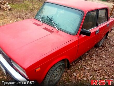 ВАЗ 2105 1986 в Мурованные куриловцы на Automoto.ua Красный ВАЗ 2105, объемом двигателя 15 л и пробегом 0 тыс. км за 600 $, фото 1 на Automoto.ua
