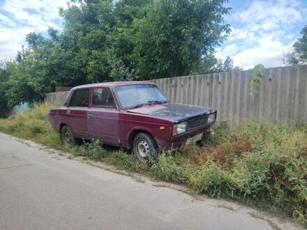 Красный ВАЗ 2105, объемом двигателя 0 л и пробегом 300 тыс. км за 195 $, фото 1 на Automoto.ua