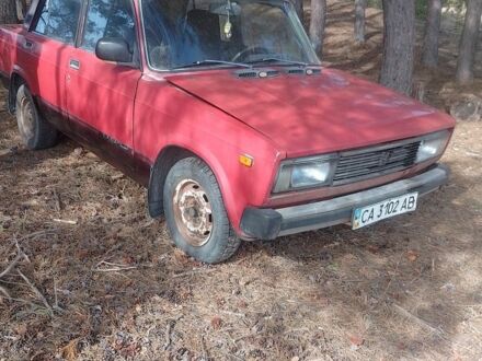 ВАЗ 2105 1987 в Черкассах на Automoto.ua Красный ВАЗ 2105, объемом двигателя 0 л и пробегом 100 тыс. км за 17500 $, фото 1 на Automoto.ua