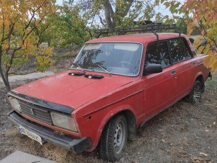 ВАЗ 2105 1987 у Никополе на Automoto.ua Червоний ВАЗ 2105, об'ємом двигуна 1 л та пробігом 65 тис. км за 607 $, фото 1 на Automoto.ua