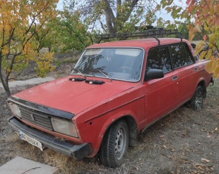 Красный ВАЗ 2105, объемом двигателя 1 л и пробегом 65 тыс. км за 601 $, фото 1 на Automoto.ua