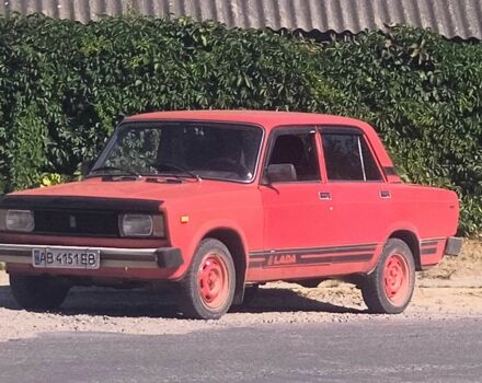 Красный ВАЗ 2105, объемом двигателя 1.2 л и пробегом 27 тыс. км за 900 $, фото 1 на Automoto.ua