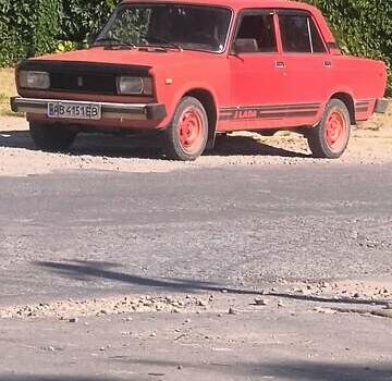 Красный ВАЗ 2105, объемом двигателя 1.2 л и пробегом 27 тыс. км за 900 $, фото 1 на Automoto.ua