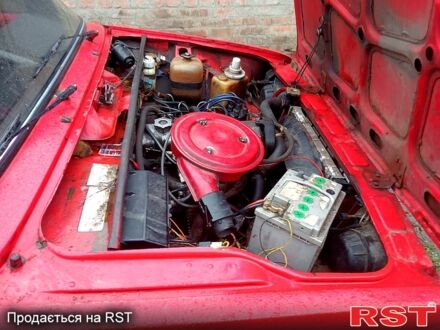 ВАЗ 2105 1988 в Прилуках на Automoto.ua Красный ВАЗ 2105, объемом двигателя 13 л и пробегом 0 тыс. км за 350 $, фото 1 на Automoto.ua