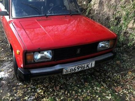 Красный ВАЗ 2105, объемом двигателя 1.5 л и пробегом 120 тыс. км за 332 $, фото 1 на Automoto.ua