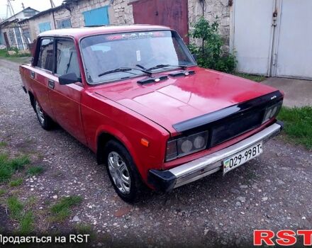 Красный ВАЗ 2105, объемом двигателя 15 л и пробегом 5000 тыс. км за 650 $, фото 1 на Automoto.ua
