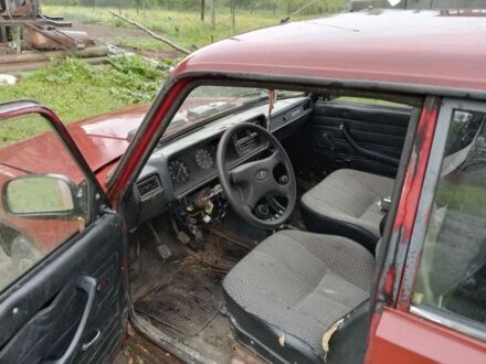 ВАЗ 2105 1988 в Межгорье на Automoto.ua Красный ВАЗ 2105, объемом двигателя 1.5 л и пробегом 88 тыс. км за 270 $, фото 1 на Automoto.ua