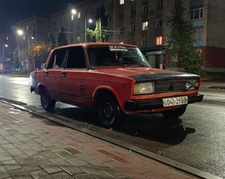 Красный ВАЗ 2105, объемом двигателя 1.5 л и пробегом 19 тыс. км за 355 $, фото 1 на Automoto.ua
