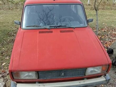 ВАЗ 2105 1989 в Ужгороде на Automoto.ua Красный ВАЗ 2105, объемом двигателя 1.5 л и пробегом 500 тыс. км за 500 $, фото 1 на Automoto.ua