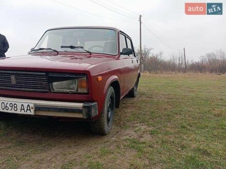 ВАЗ 2105 1989 в Черновцах на Automoto.ua Красный ВАЗ 2105, объемом двигателя 1.5 л и пробегом 100 тыс. км за 850 $, фото 1 на Automoto.ua