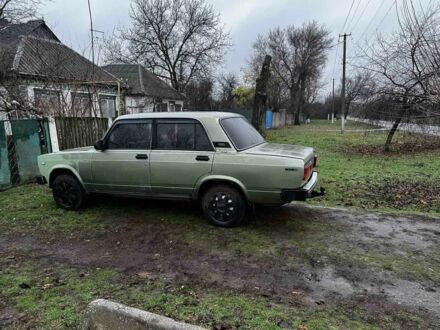 Красный ВАЗ 2105, объемом двигателя 0 л и пробегом 2 тыс. км за 567 $, фото 1 на Automoto.ua