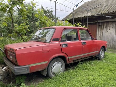 ВАЗ 2105 1989 в Камень-Каширский на Automoto.ua Красный ВАЗ 2105, объемом двигателя 0 л и пробегом 100 тыс. км за 170 $, фото 1 на Automoto.ua