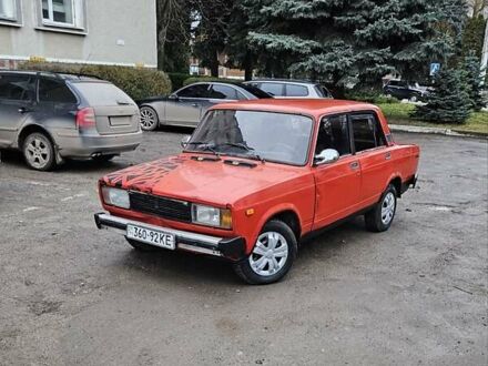 Красный ВАЗ 2105, объемом двигателя 1.3 л и пробегом 200 тыс. км за 599 $, фото 1 на Automoto.ua