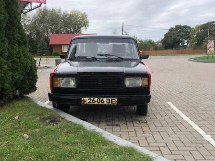 ВАЗ 2105 1990 в Снятине на Automoto.ua Красный ВАЗ 2105, объемом двигателя 1.3 л и пробегом 68 тыс. км за 550 $, фото 1 на Automoto.ua