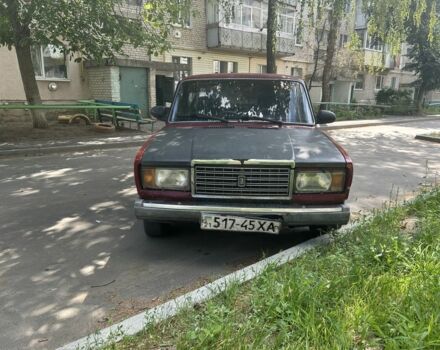 Красный ВАЗ 2105, объемом двигателя 1 л и пробегом 300 тыс. км за 557 $, фото 1 на Automoto.ua