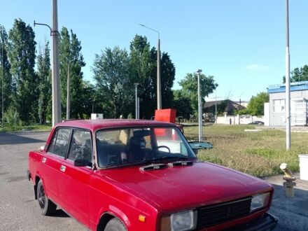 Красный ВАЗ 2105, объемом двигателя 1.3 л и пробегом 100 тыс. км за 751 $, фото 1 на Automoto.ua