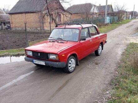 Красный ВАЗ 2105, объемом двигателя 2 л и пробегом 200 тыс. км за 709 $, фото 1 на Automoto.ua