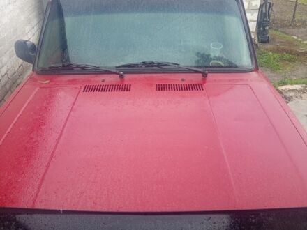 Красный ВАЗ 2105, объемом двигателя 1.5 л и пробегом 777 тыс. км за 1100 $, фото 1 на Automoto.ua