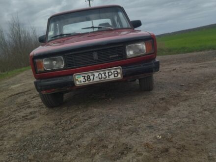 ВАЗ 2105 1992 в Ровно на Automoto.ua Красный ВАЗ 2105, объемом двигателя 1.3 л и пробегом 90 тыс. км за 460 $, фото 1 на Automoto.ua