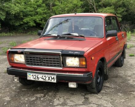 Красный ВАЗ 2105, объемом двигателя 1.5 л и пробегом 256 тыс. км за 650 $, фото 1 на Automoto.ua