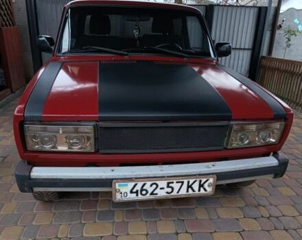 Красный ВАЗ 2105, объемом двигателя 0 л и пробегом 200 тыс. км за 900 $, фото 1 на Automoto.ua