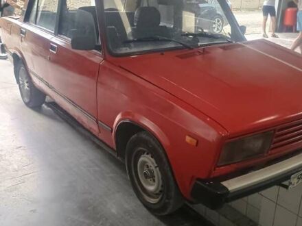 Красный ВАЗ 2105, объемом двигателя 1.5 л и пробегом 70 тыс. км за 700 $, фото 1 на Automoto.ua