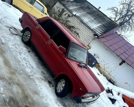 Красный ВАЗ 2105, объемом двигателя 1.5 л и пробегом 123 тыс. км за 1000 $, фото 1 на Automoto.ua