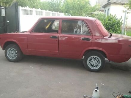 Красный ВАЗ 2105, объемом двигателя 1.5 л и пробегом 300 тыс. км за 850 $, фото 1 на Automoto.ua