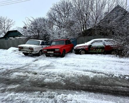 Красный ВАЗ 2105, объемом двигателя 1.5 л и пробегом 0 тыс. км за 300 $, фото 1 на Automoto.ua