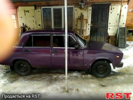 Красный ВАЗ 2105, объемом двигателя 1.5 л и пробегом 110 тыс. км за 700 $, фото 1 на Automoto.ua