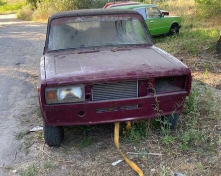 Красный ВАЗ 2105, объемом двигателя 1.5 л и пробегом 33 тыс. км за 243 $, фото 1 на Automoto.ua